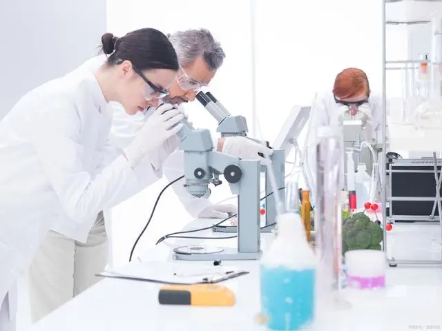 恒溫恒濕柜適用哪些行業(yè)?(圖2) 1691395665594.jpg